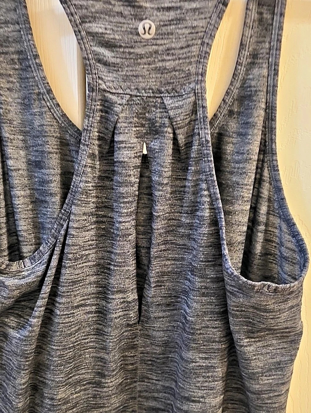 lululemon Essential Tank *Pleated (Tiger Space Dye Black White) ) Gray Racerbac - Picture 4 of 7